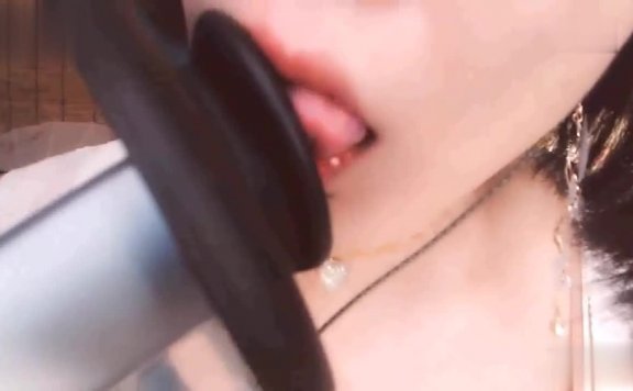 肉松艾ASMR – 定制让老婆好好给你舔耳朵-lcoser