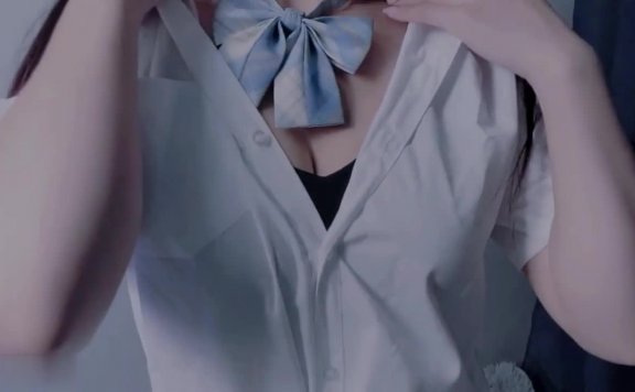 晚婉吥想睡穿着学生装给你舔耳朵-lcoser