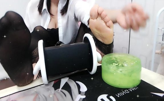 斗鱼甜酥小奶猫黑丝芦荟胶耳骚耳部按摩-lcoser