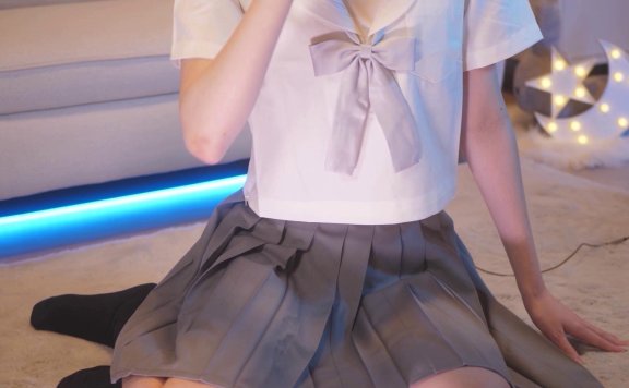 鬼花まりす 穿着水手服在书库里秘密的舔耳朵-lcoser
