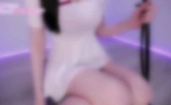 網野ぴこん 穿着连衣裙舔耳朵